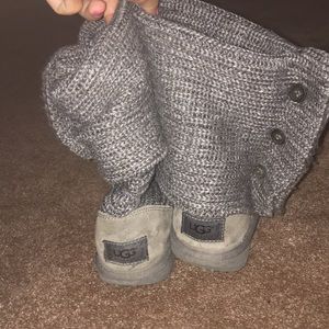 Grey size 7 cable knit Uggs